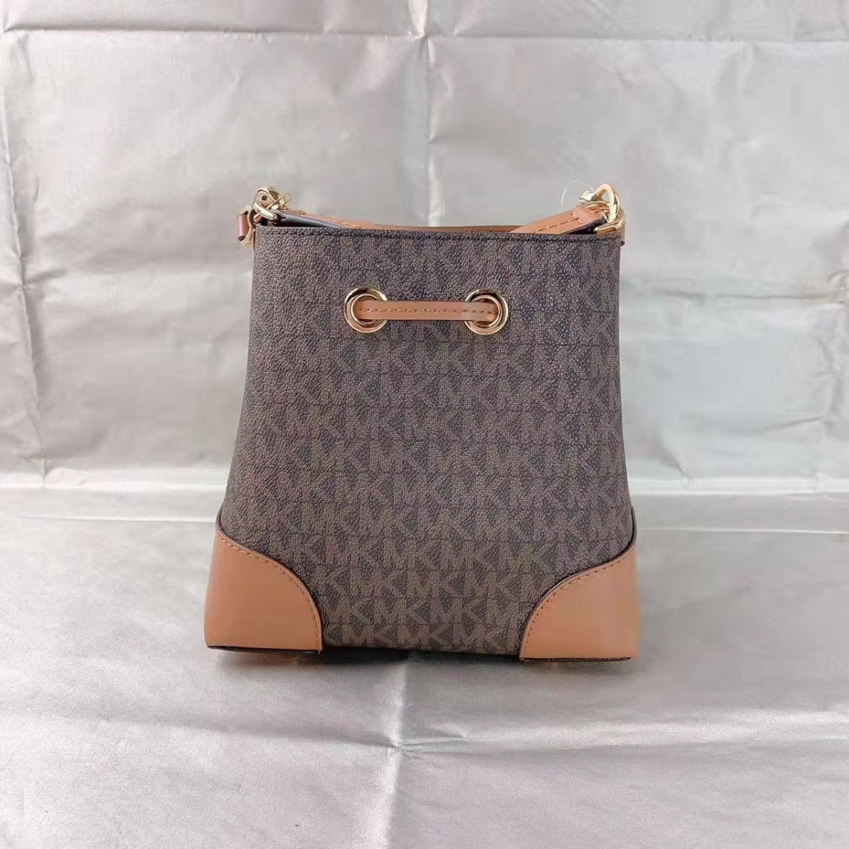 Michael Kors 32s0gz5c0b Mercer Gallery Xsmall Bucket Signature Brown/ Acorn Michael Kors 32s0gz5c0b Mercer Gallery Xsmall Bucket Signature Brown/ Acorn